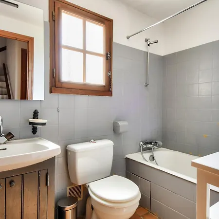 Feriehus Pour 10 Avec Piscine Et Jardin