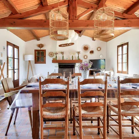 Pour 10 Avec Piscine Et Jardin *