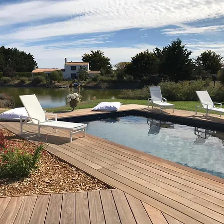 בית נופש Pour 10 Avec Piscine Et Jardin