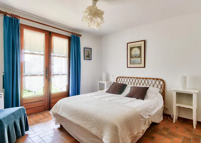 Pour 10 Avec Piscine Et Jardin